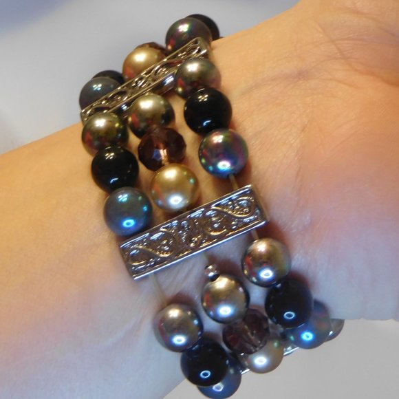 Elastic Beaded Multicolor Bracelet - Picture 3 of 5